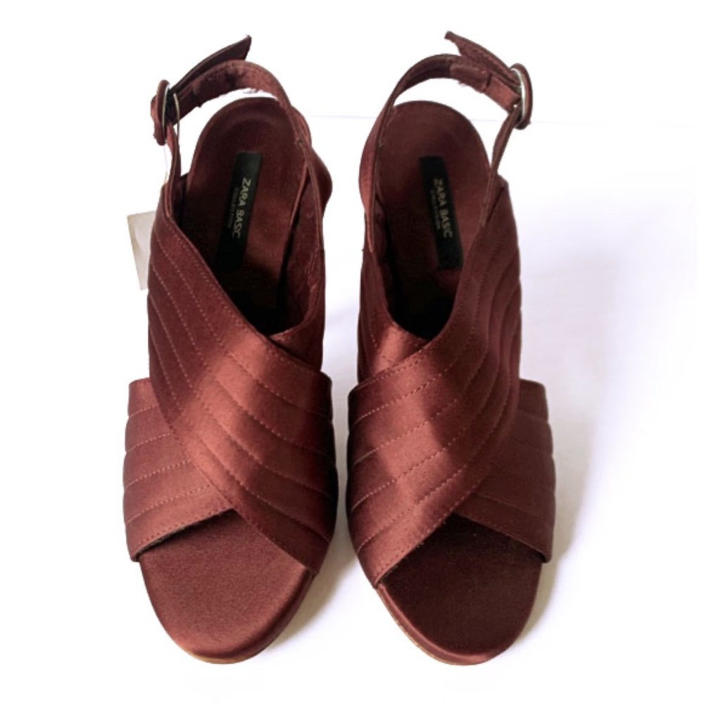 NWT ZARA QUILTED SATIN HEEL